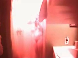 Exceptional pechugona adolescente pillada en la ducha en oculto cámara