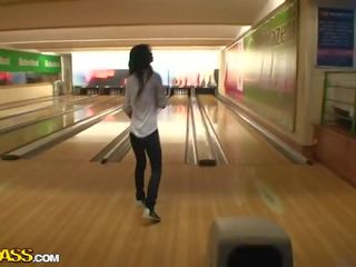 Nessa Devil Having Funtime Bowling And Dicklicking Wiener