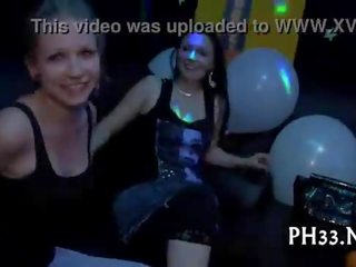 Trickling cum-hole on the dance floor
