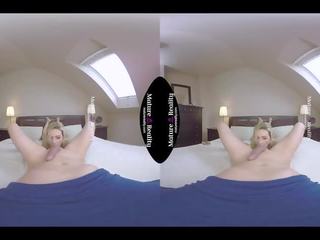 Maturereality - bored houswife jenny in vr x nominale video-